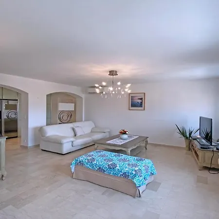 Les Saisons Διαμέρισμα