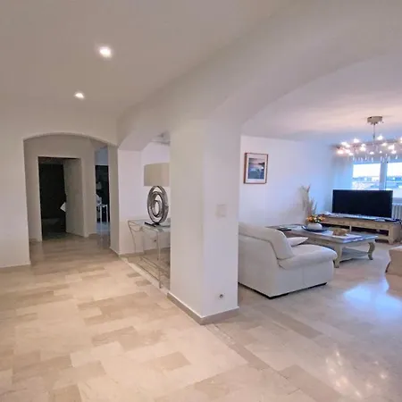 Les Saisons Сент-Максим